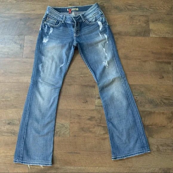 BKE Distressed Boot Cut Denim Jean Bundle 26 X 33 1/2 and 26 x 31 1/2 - Picture 9 of 14